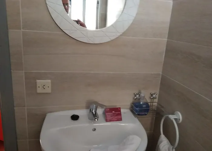 Hostal Restaurante Milenium Pensión